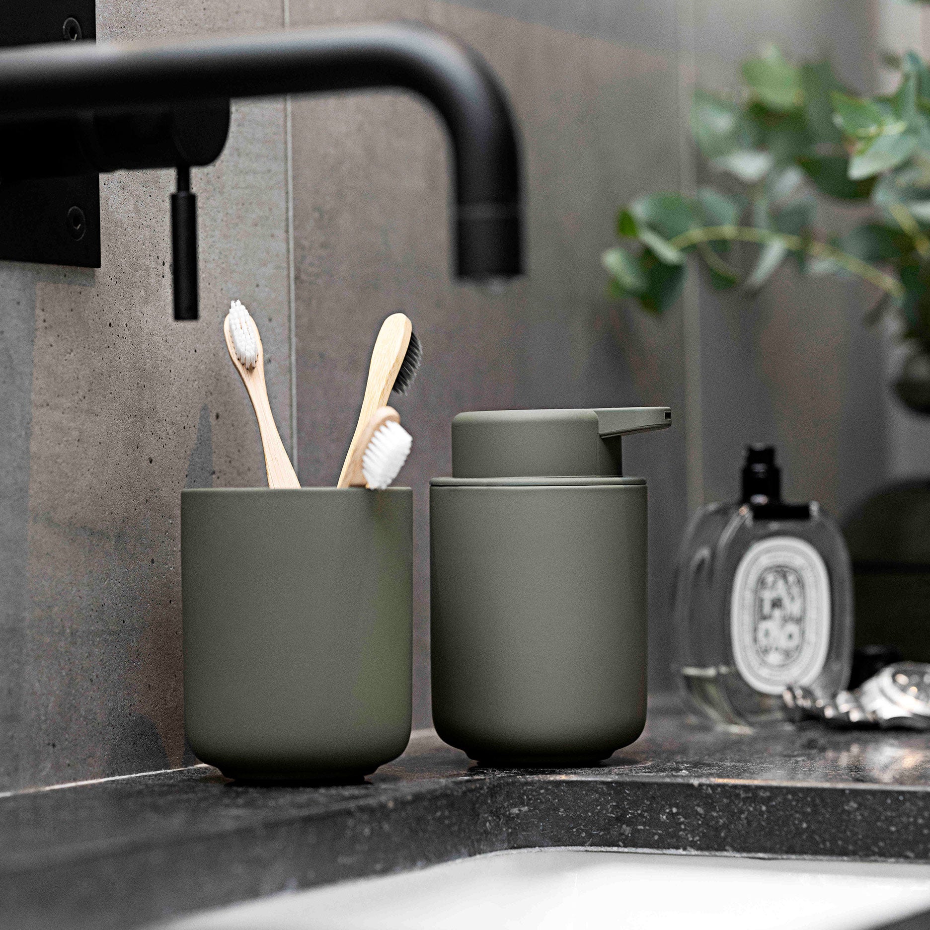 Ume tandbørstekrus olive green